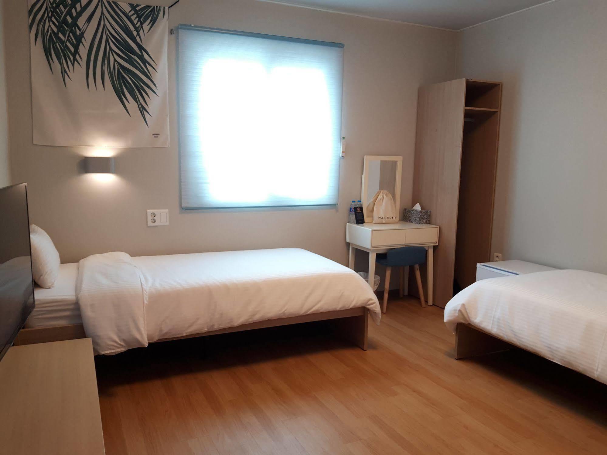 Uniqstay Busan Buitenkant foto